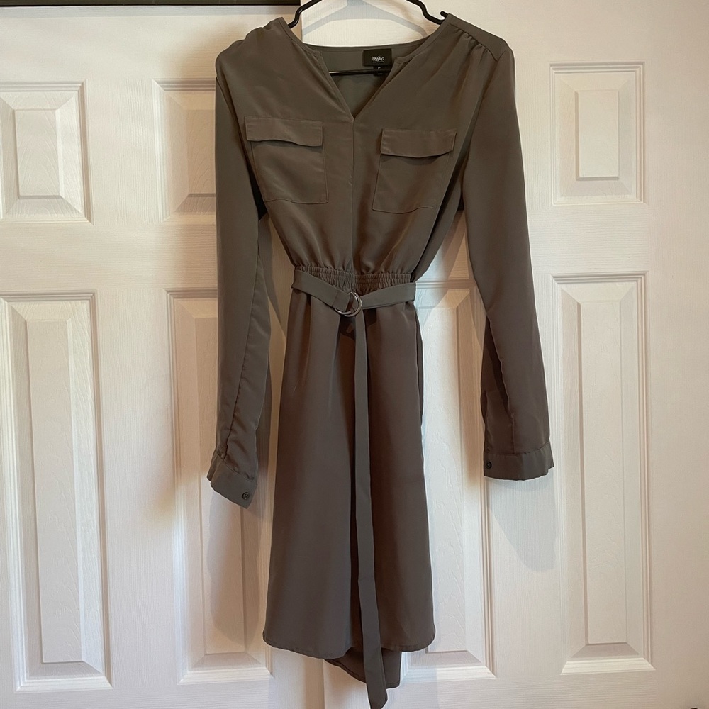 💖 Olive green midi dress with belt